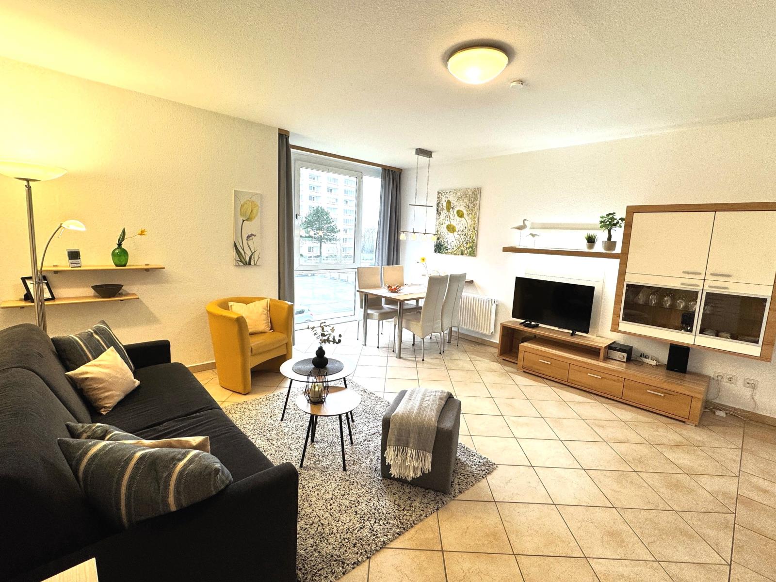 Wohnzimmer mit Essecke