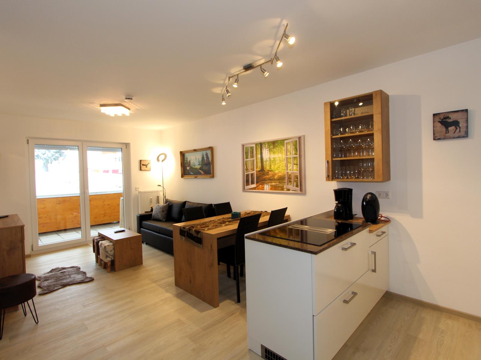 Wohnung 1. OG mit Südbalkon