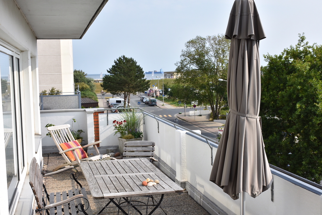 Ostterrasse mit Seeblick