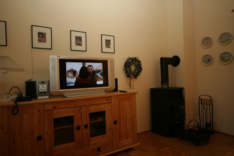 mit Flachbild-TV